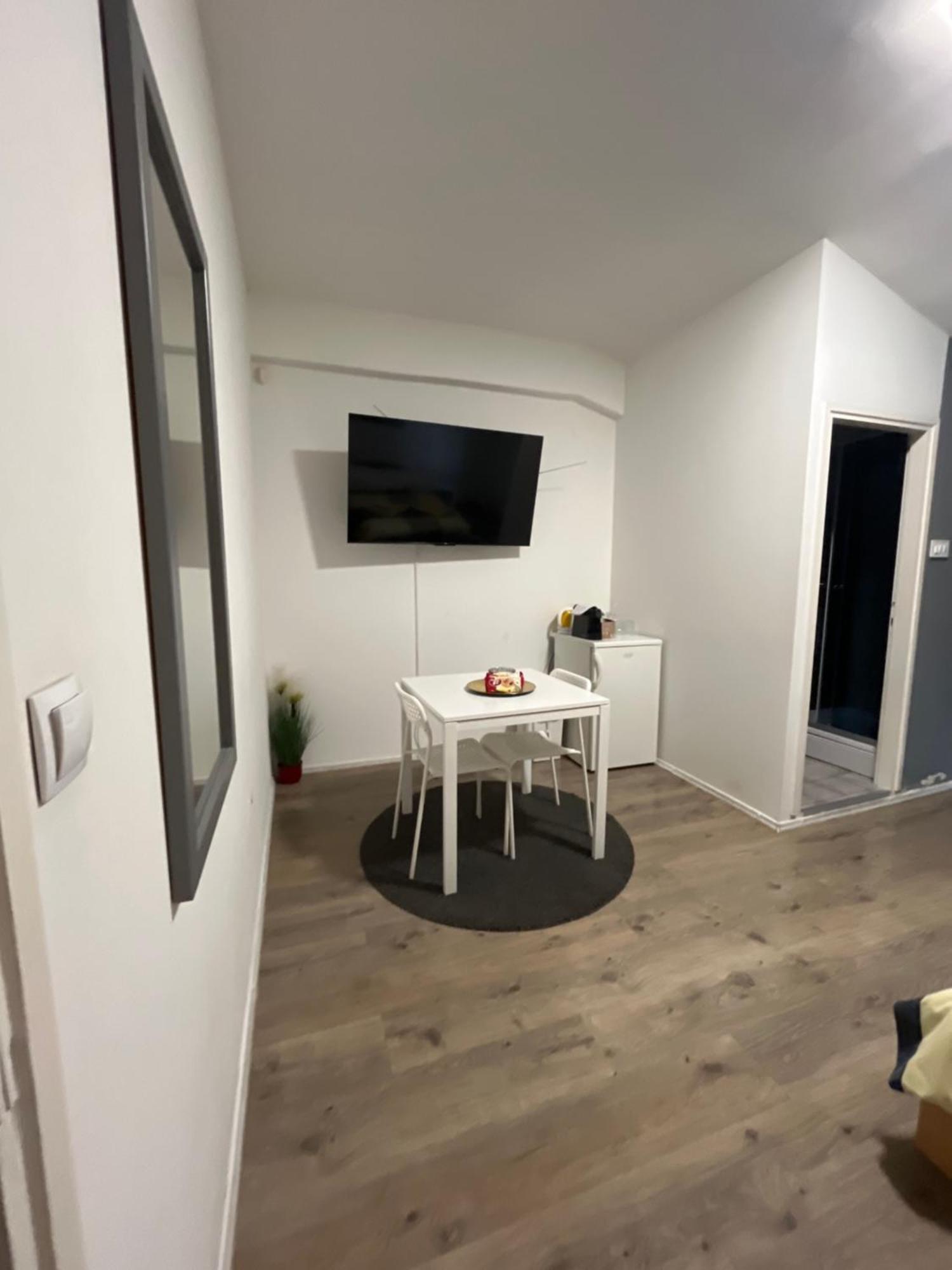 Apartmani Vacanza Загреб Екстер'єр фото